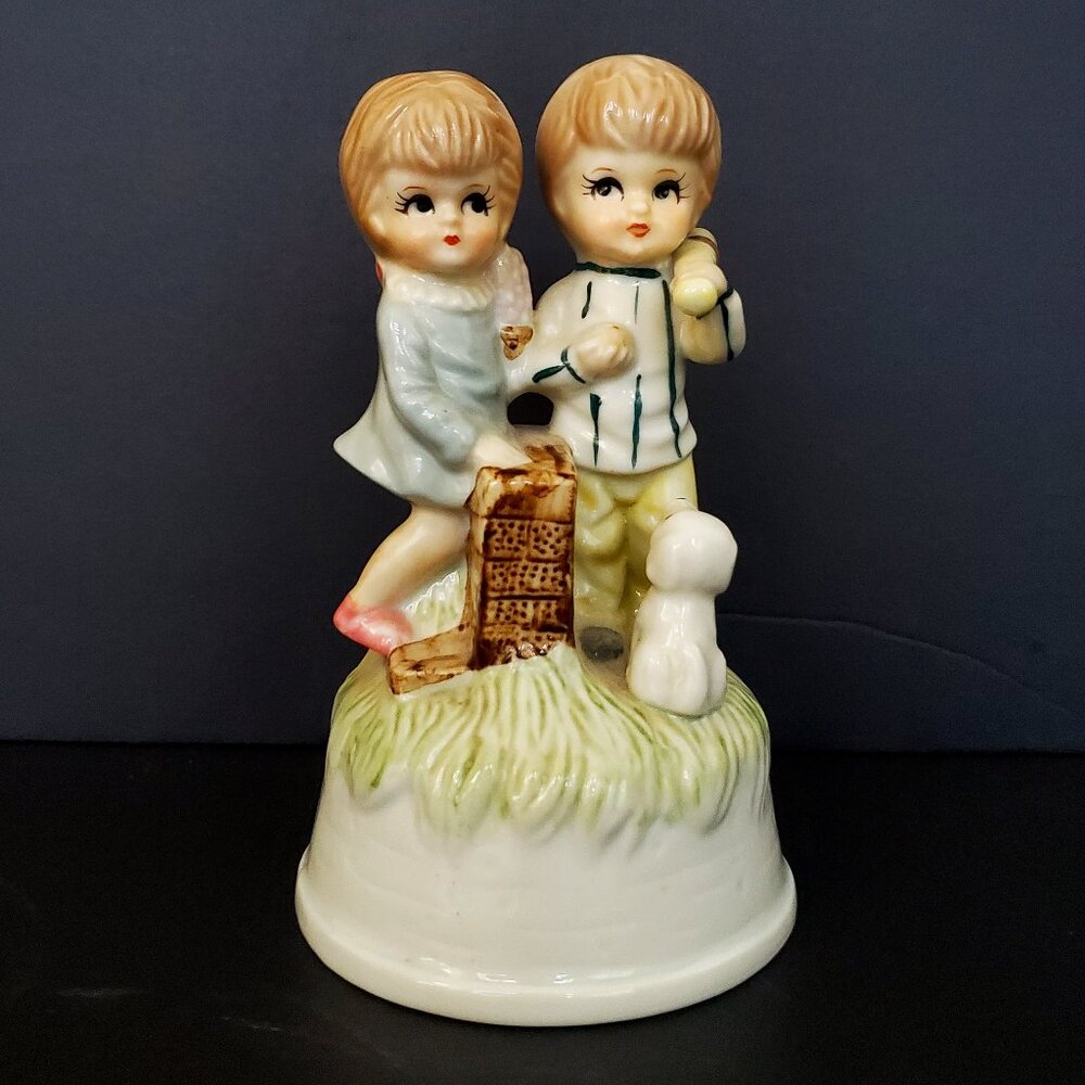 CUTESY * VINTAGE Music Box Boy Girl Kids Dog Baseball Playing Sister Brother